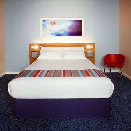 Travelodge Cardiff M4 Exteriör bild