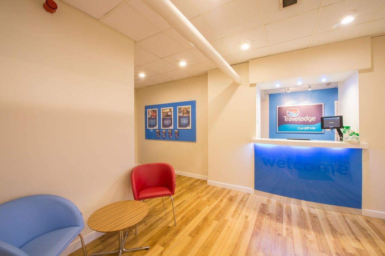 Travelodge Cardiff M4 Exteriör bild
